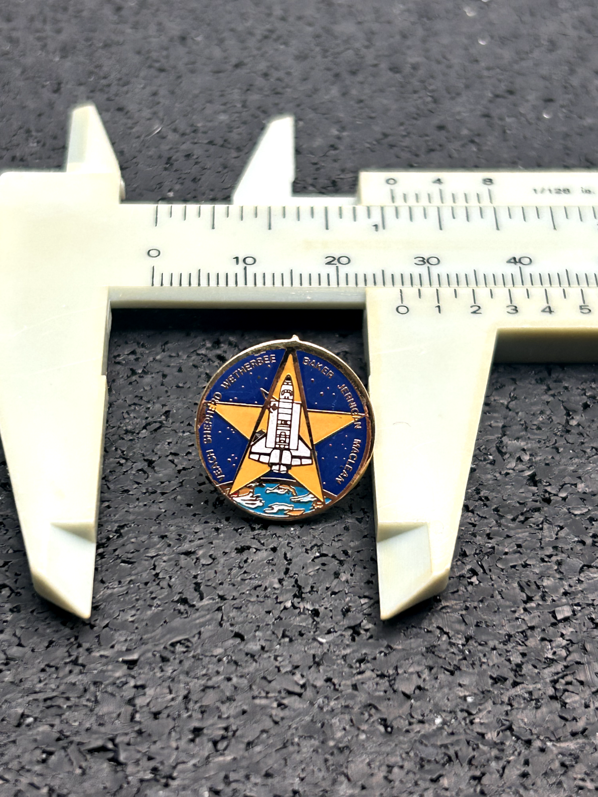 NASA Space Shuttle STS-52 Mission pin