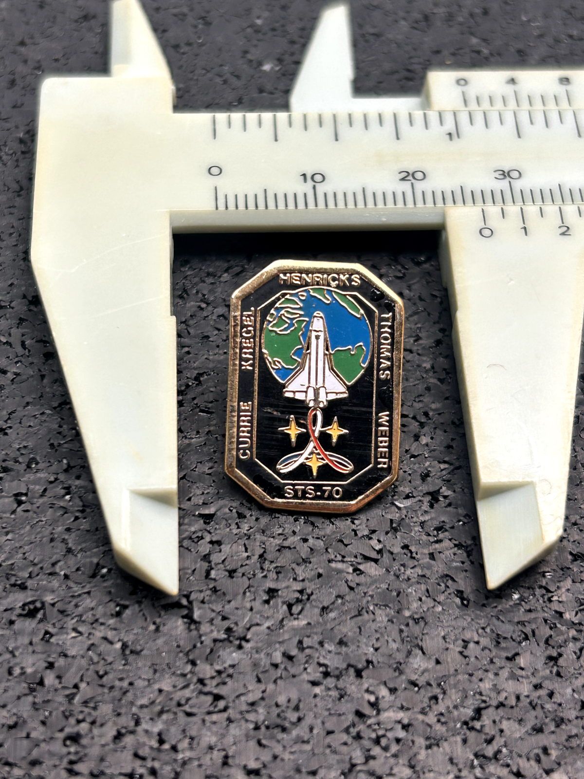 NASA Space Shuttle STS-70 Mission pin