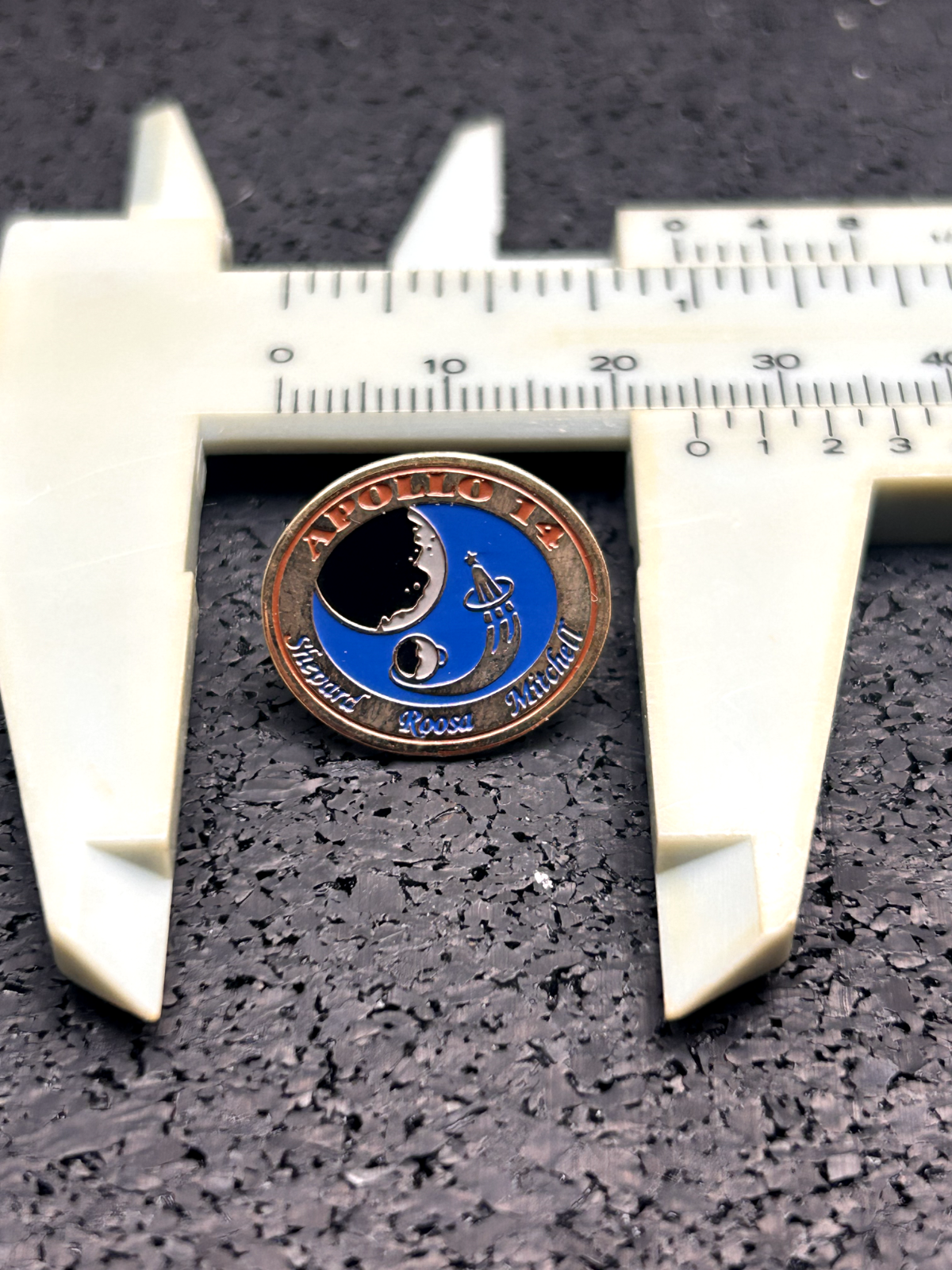 NASA PIN Apollo 14 - Shepard Roosa Mitchell