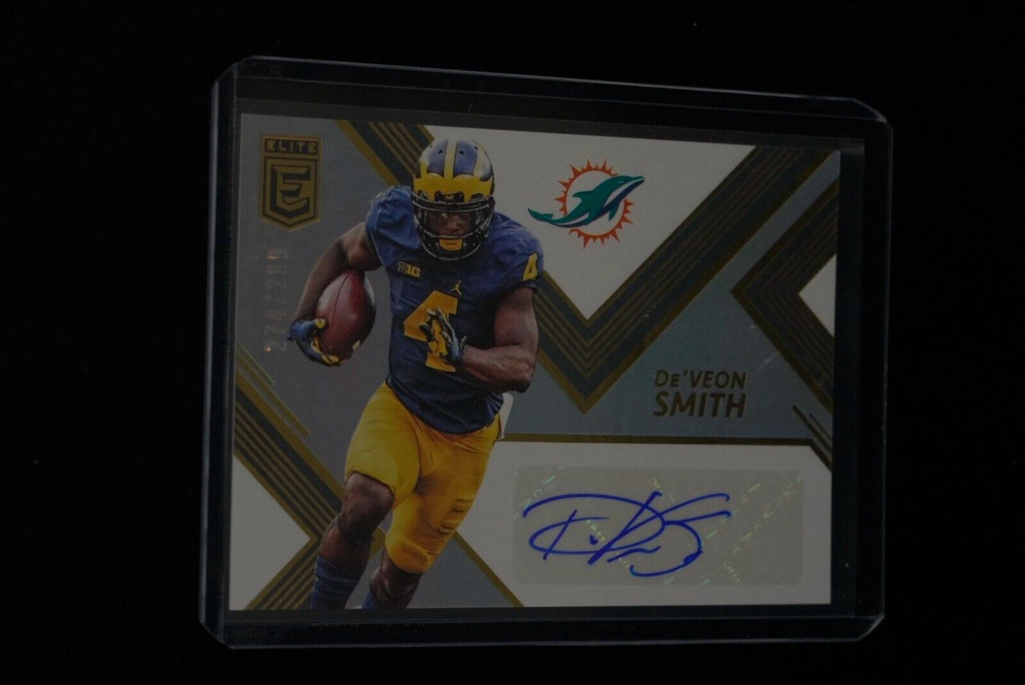 De'Veon Smith Rookie 2017 Elite Draft Picks Status /299Auto Miami Dolphins AUTO