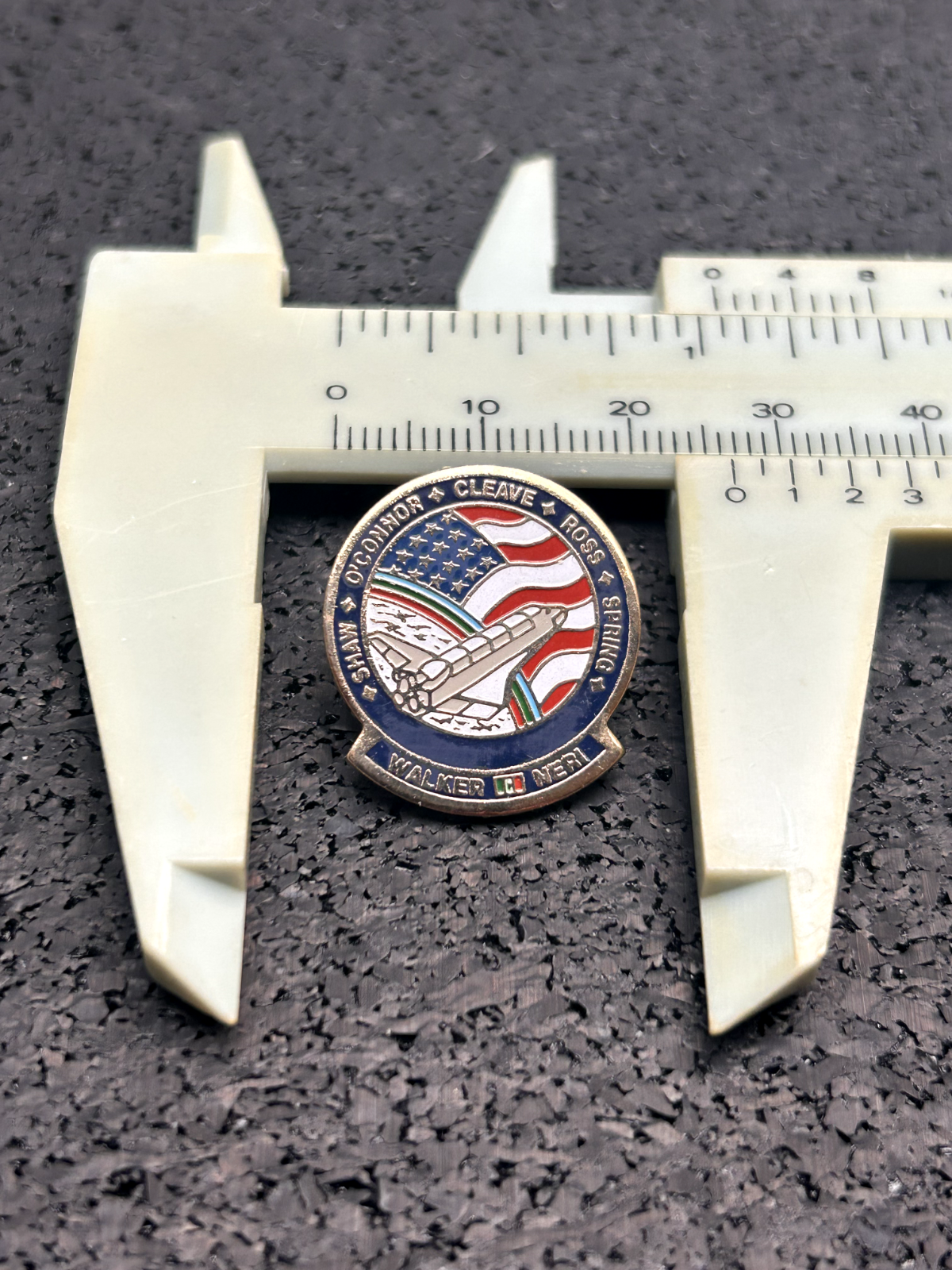 NASA pin Space Shuttle STS-61-B mission