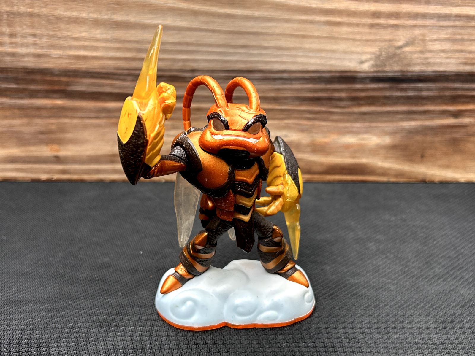 Skylanders GIANTS Character Figure: SWARM (orange base)