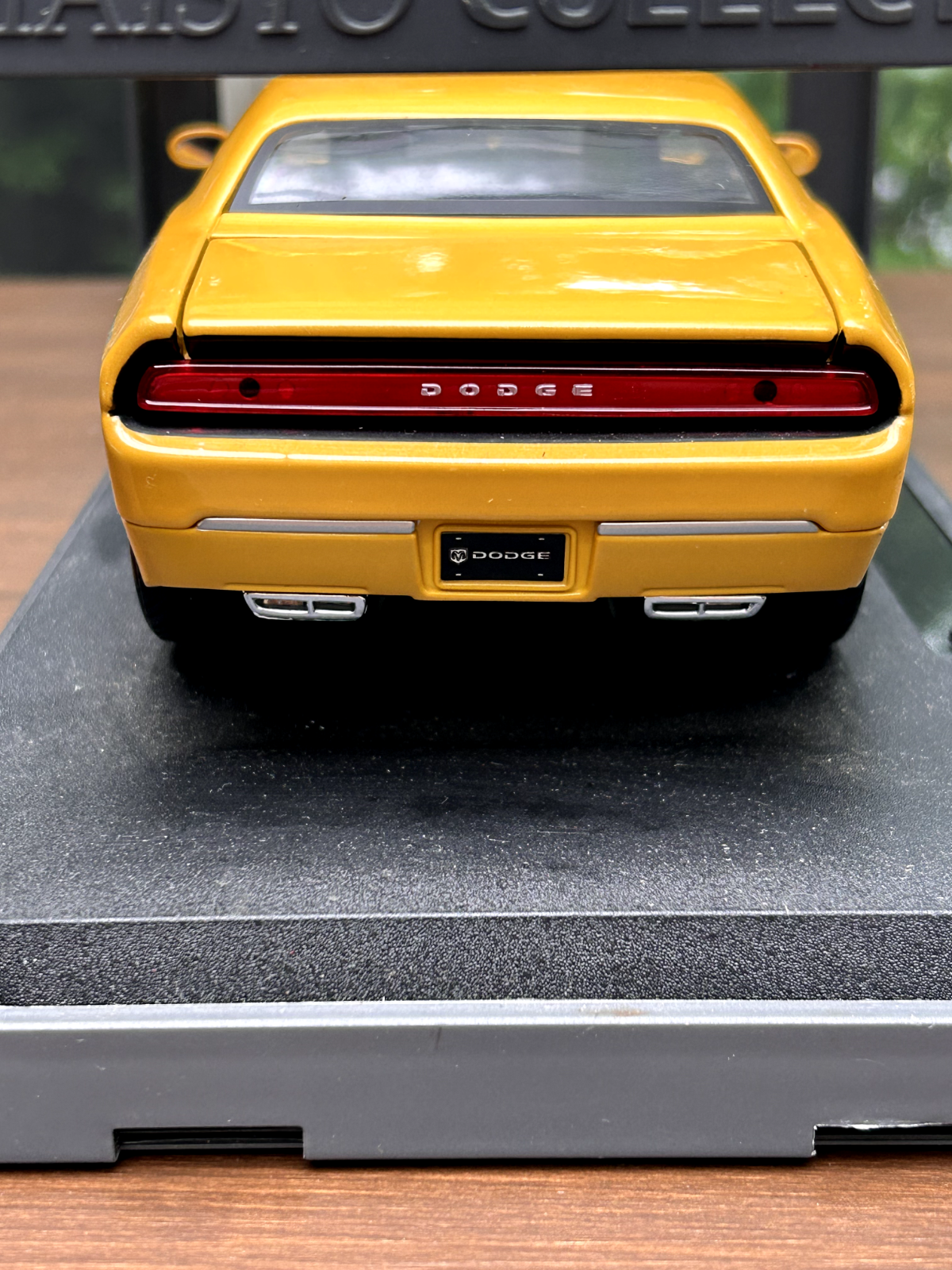 2006 Dodge Challenger Hemi Concept 1/18 Diecast