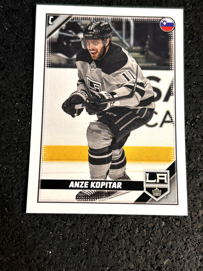 2019-20 Topps NHL Stickers #227 Anze Kopitar - Los Angeles Kings