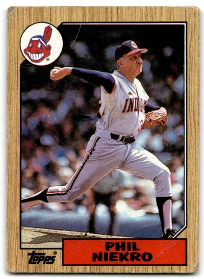 1987 Topps Phil Niekro Cleveland Indians #694