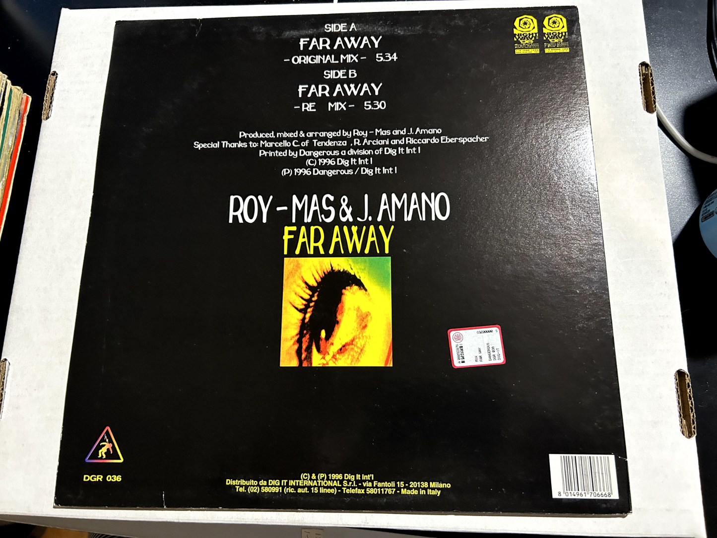 Roy-Mas & J. Amano – Far Away