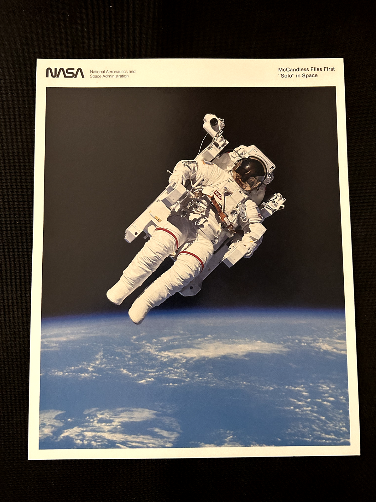 NASA Space Shuttle Astronaut McCandless Flies First "Solo" in Space litho 8X10