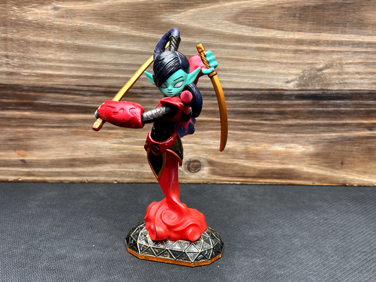 Skylanders Giants: Scarlet Ninjini Action Figure