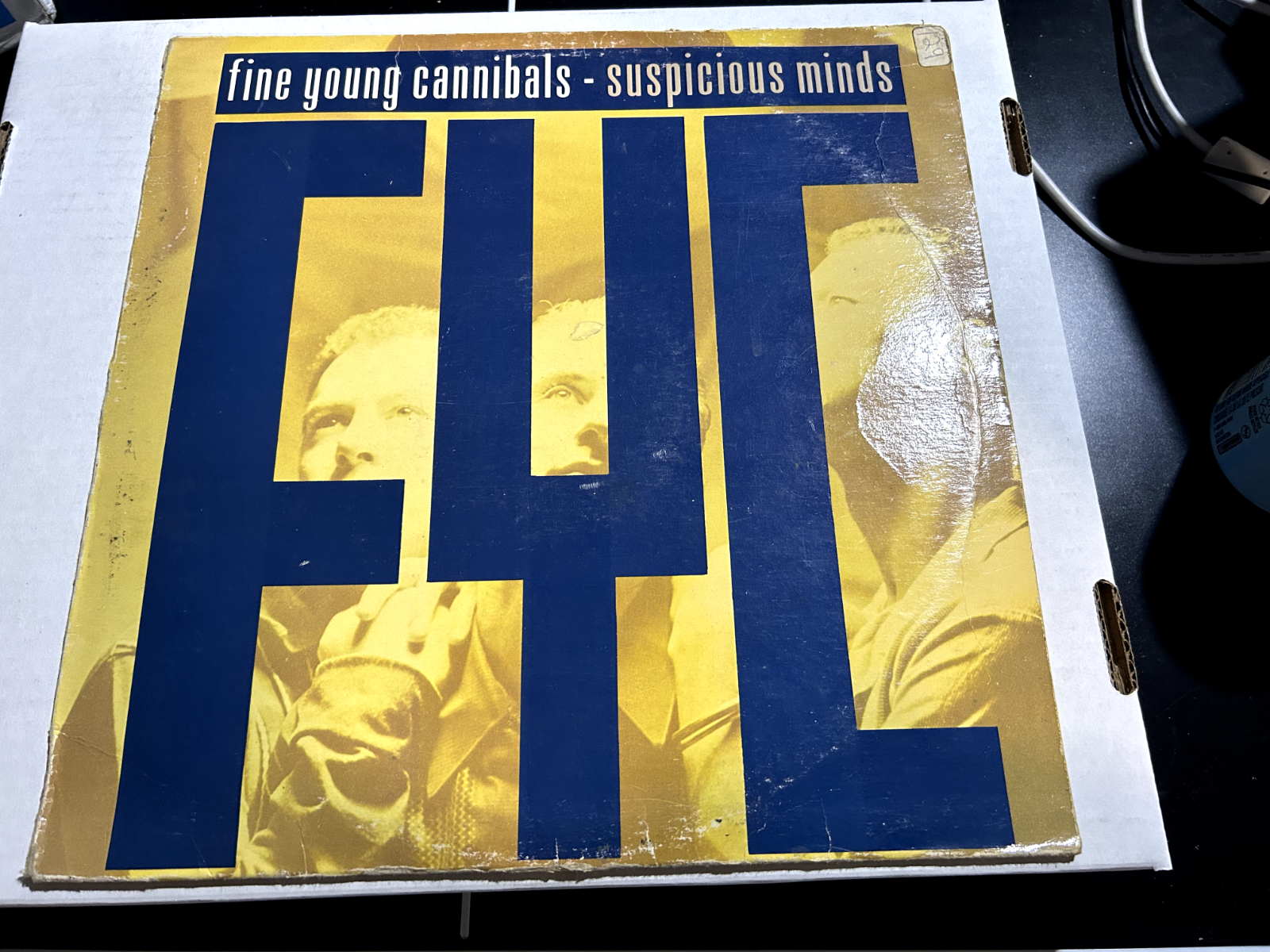 Fine Young Cannibals – Suspicious Minds