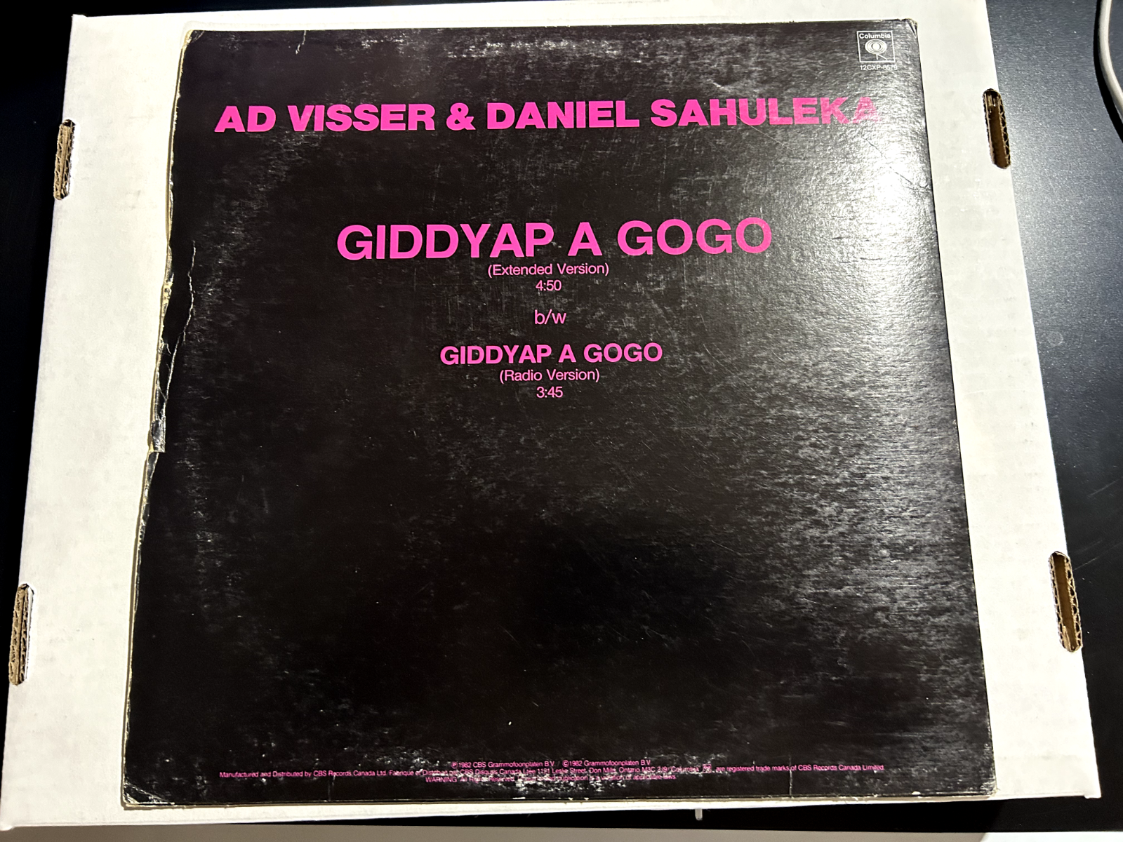 Ad Visser & Daniel Sahuleka – Giddyap A Gogo