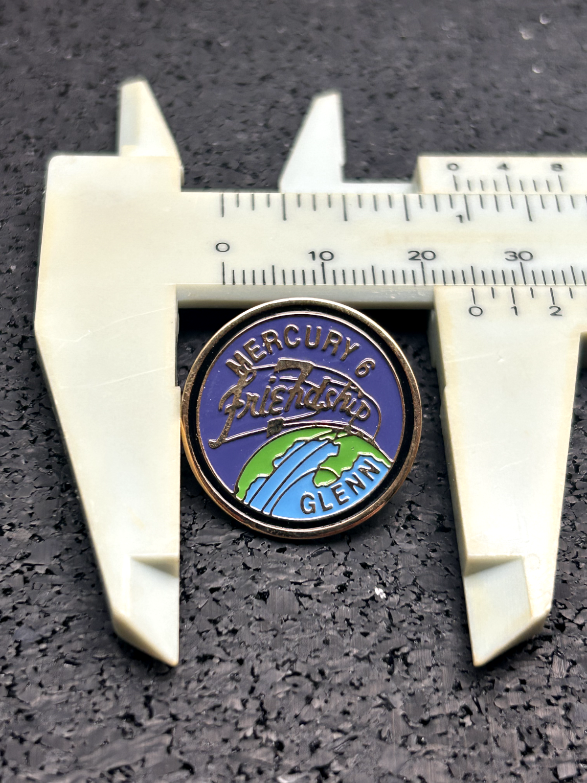 NASA PIN Mercury-Altlas 6 Friendship 7 first flight John Glenn