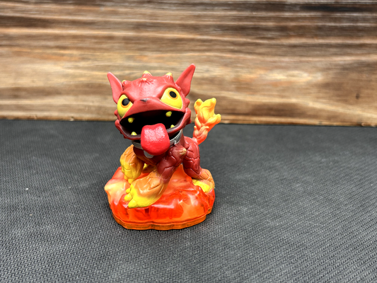 Skylanders Giants Hot Dog Figure Activision 2012