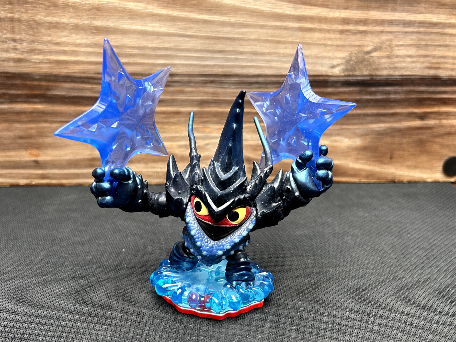 Skylanders Trap Team - Lob Star - Character Figure