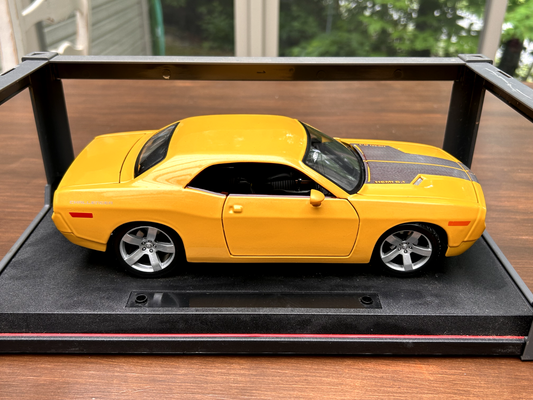 2006 Dodge Challenger Hemi Concept 1/18 Diecast