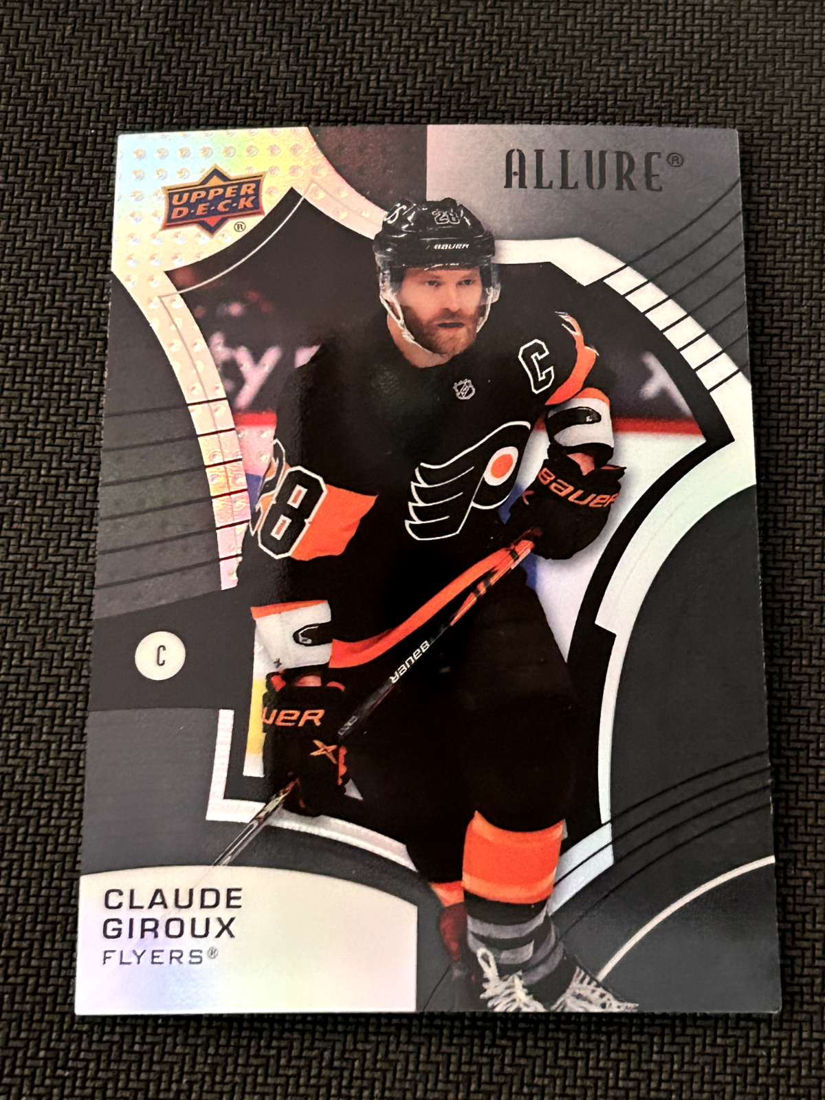 2021-22 UD Allure Base Black Rainbow #36 Claude Giroux - Philadelphia Flyers