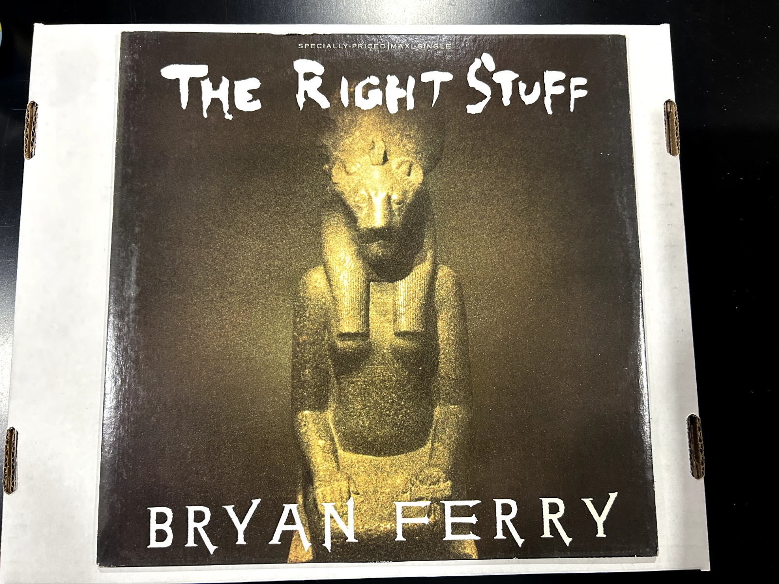 Bryan Ferry – The Right Stuff