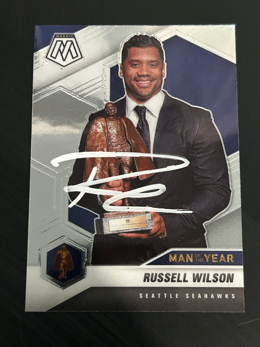 Russell Wilson Man of The Year Insert #275 2021 Mosaic Football AUTO COA