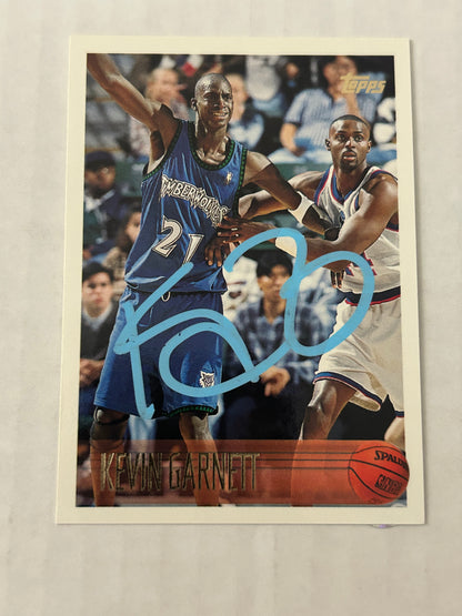 1996-97 Topps: #131 Kevin Garnett NM-MT AUTO COA